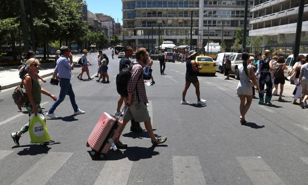 Κορονοϊός-Καπραβέλος: Ο «Κένταυρος» φέρνει παράταση του 6ου κύματος–«Σπάει» την ανοσία